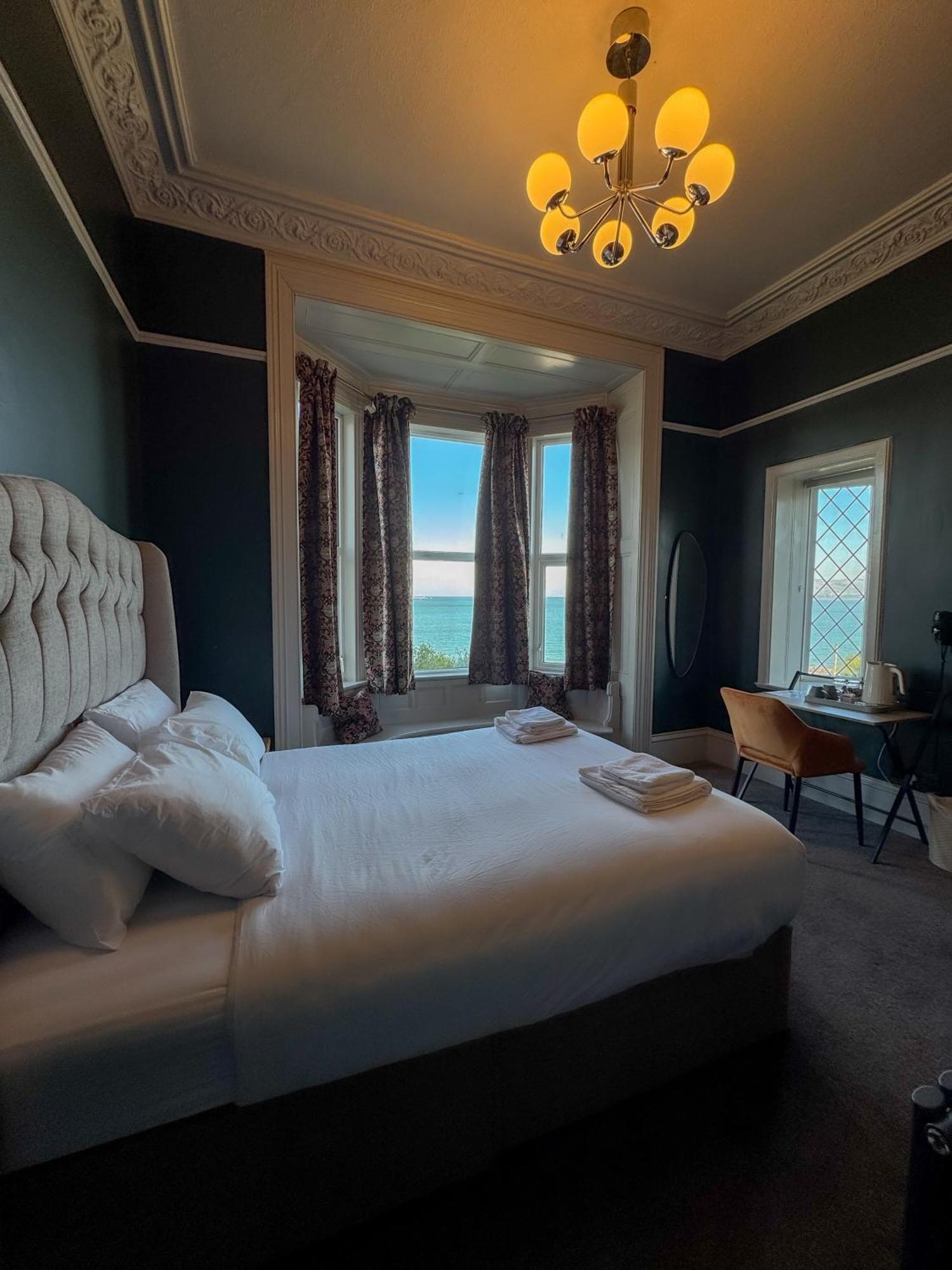 Nomi Rooms & Restaurant Бангор Экстерьер фото